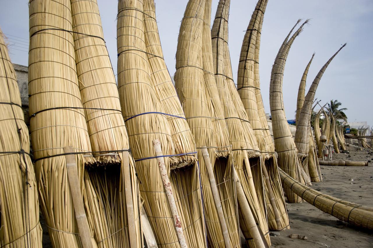 Caballito De Totora Huanchaco Luaran gambar