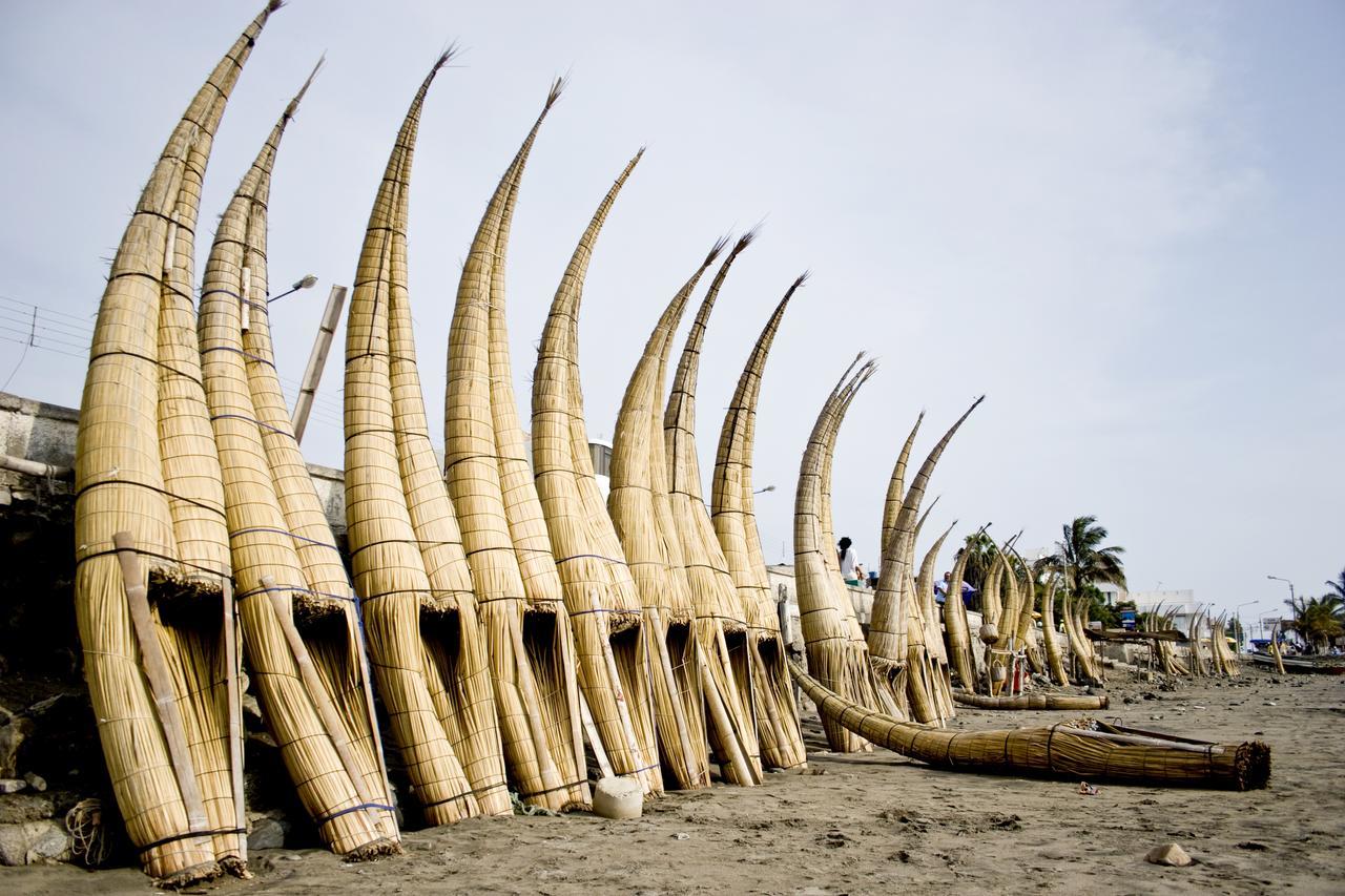 Caballito De Totora Huanchaco Luaran gambar